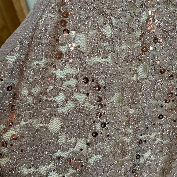 Gorgeous Keyhole gown! NWOT Smoke free home! - Picture 3 of 8